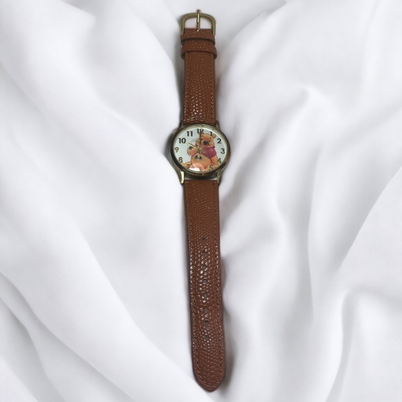 Vintage Disney Winnie the Pooh Watch - Picture 2 of 5